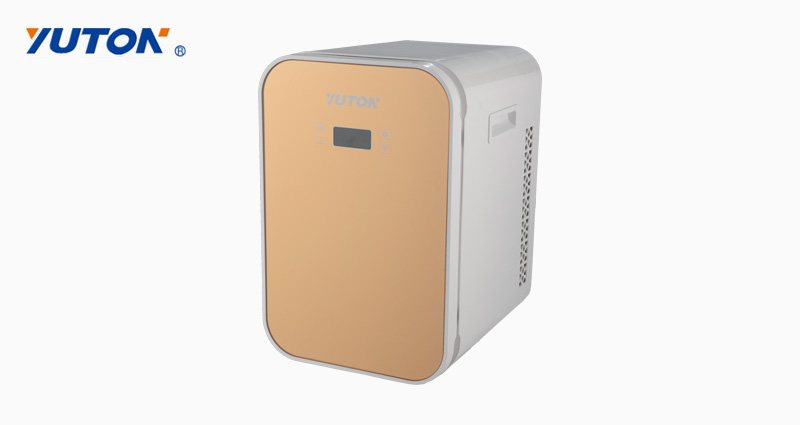 YT-A-22L-A 19.5L PU insulation Thermoelectric Cooler