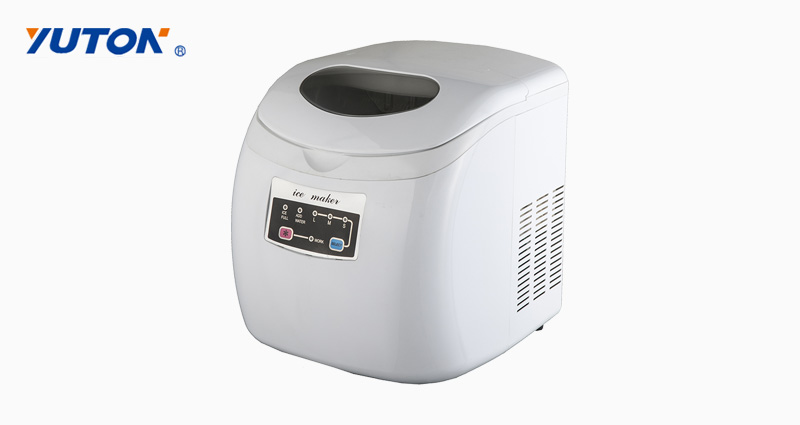 YT-E-004 2.8L White 120W 220V ABS Ice Maker